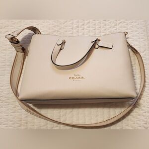 Coach Logan Carryall Leather Tote in Chalk